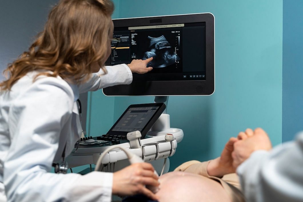 If left untreated, it can be life-threatening for the mother. (Image via Freepik)